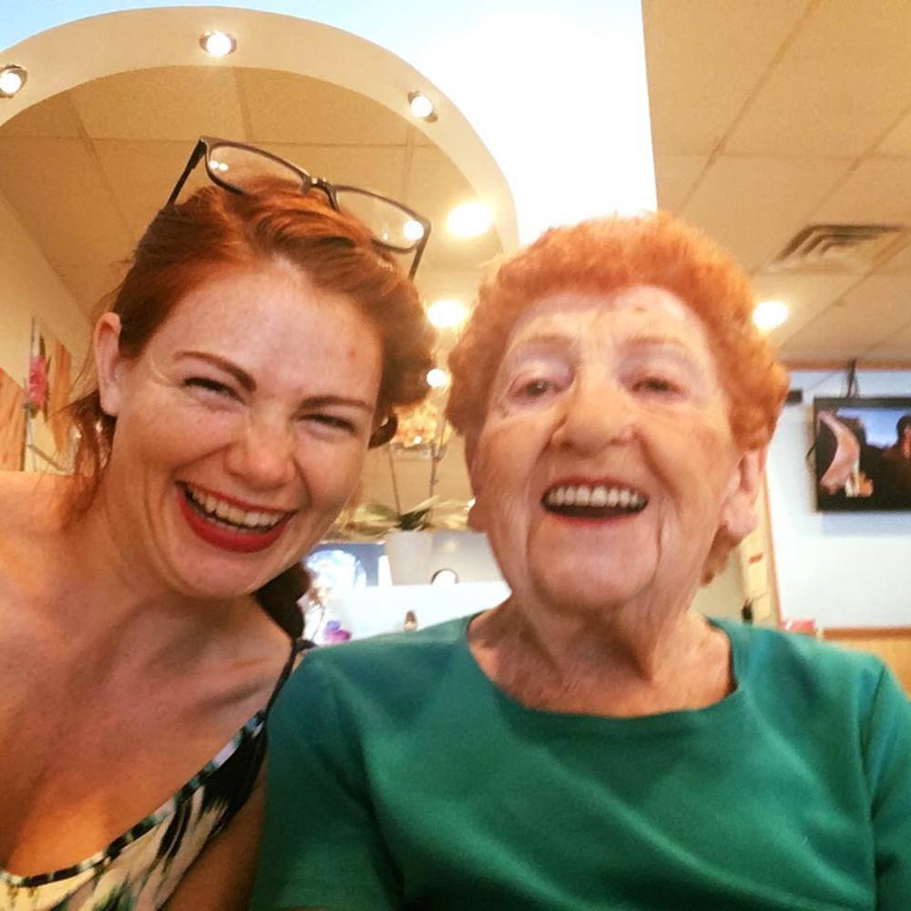 Meet your Posher, Elizabeth